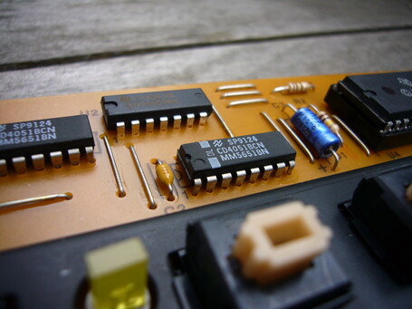 chip CD4051BCN